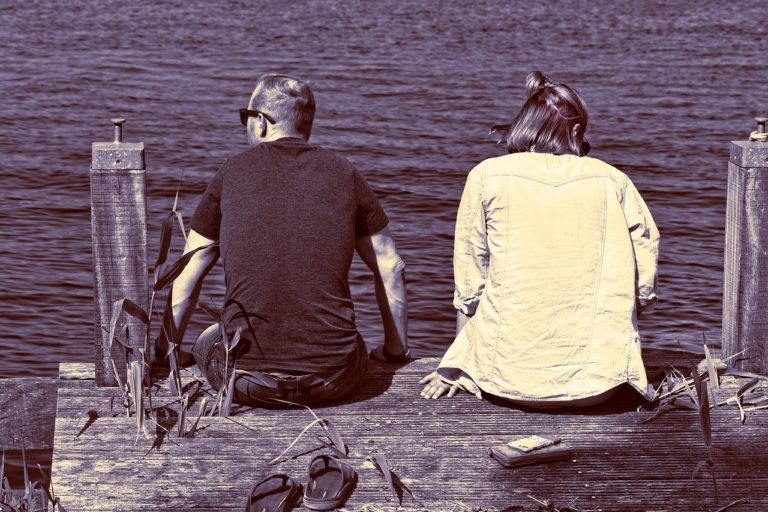 What to Look for When Finding the Right Couples Therapist